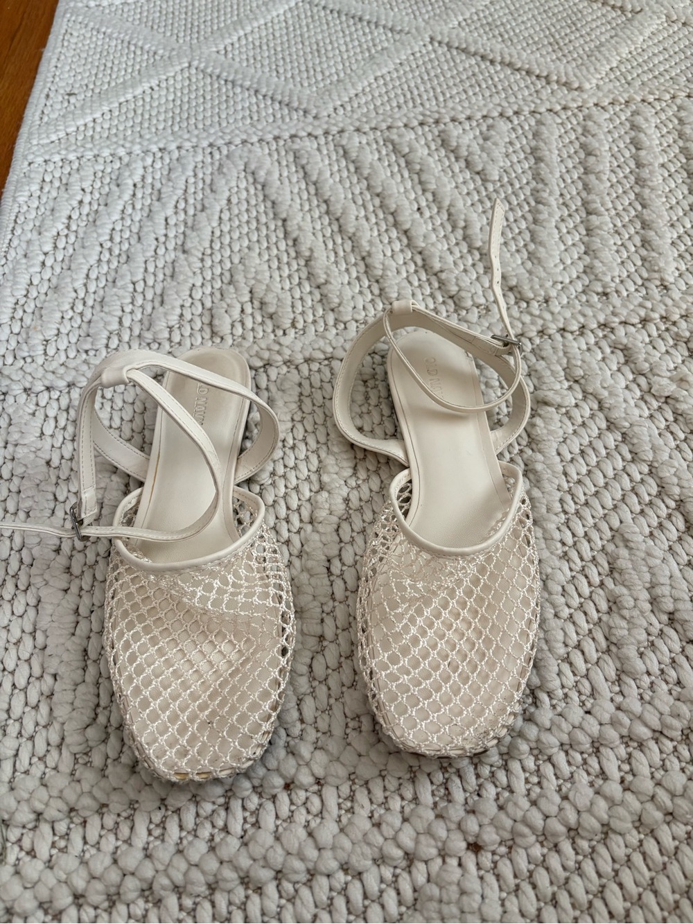 Old Navy Women's Cream Espadrille Flats with Ankle Straps